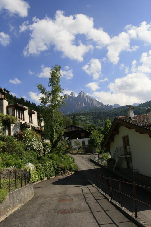 Minavill La Casa Sulle Dolomiti Panzió Fiera di Primiero Kültér fotó
